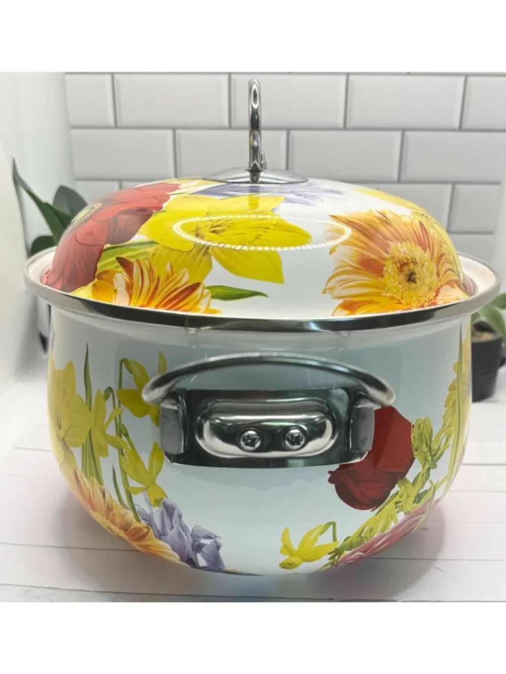 The Pioneer Woman Retired Enameled Steel 4 Qt Dutch Oven With Lid Floral Garden